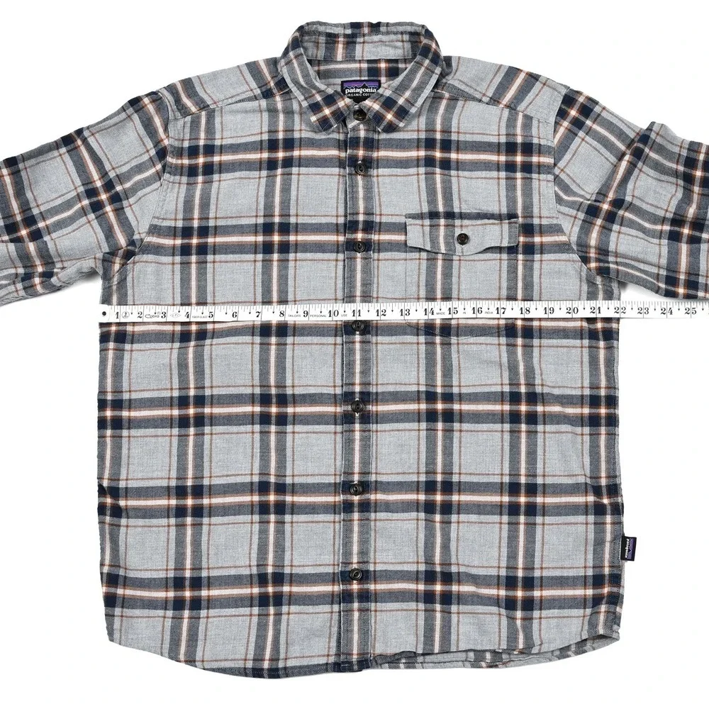 Patagonia Men's M Fjord Flannel L/S Lightweight‎ Shirt Plaid Style 54020 Hiking